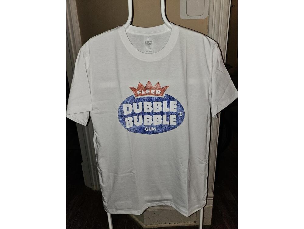 NEW - Fleer baseball cards double bubble - L -cotton T-shirt - NIB